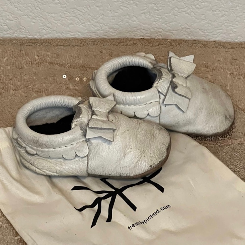 Freshly Picked white bow size 3 girls